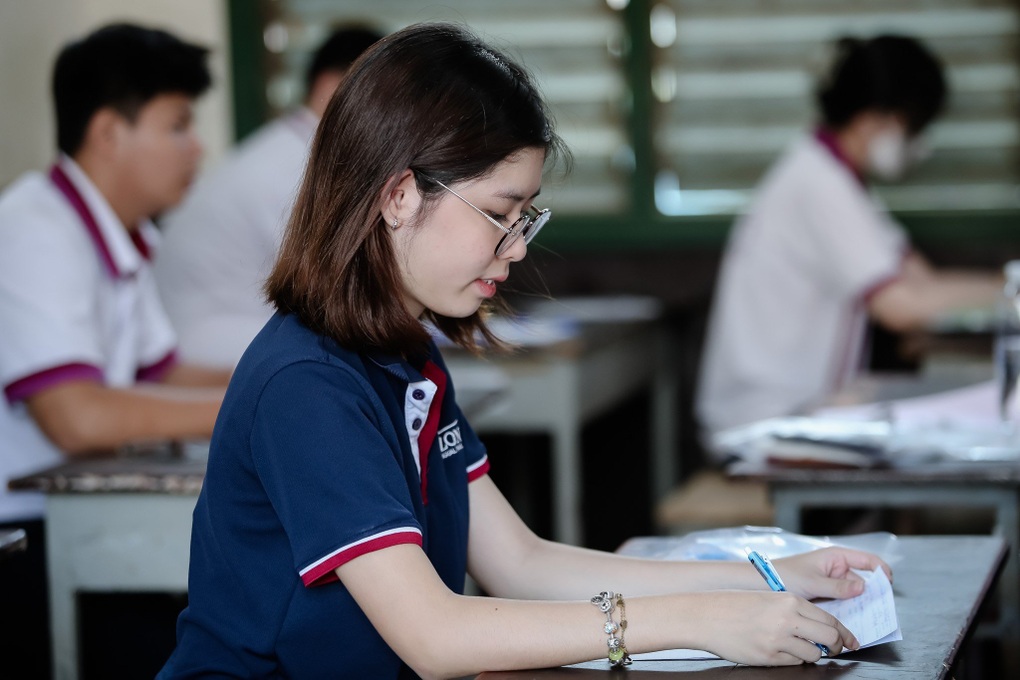 Điểm chuẩn Đại học Hà Nội: Ngôn ngữ Hàn Quốc vượt ngôn ngữ Anh - 1 Điểm chuẩn Đại học Hà Nội: Ngôn ngữ Hàn Quốc vượt ngôn ngữ Anh - 1