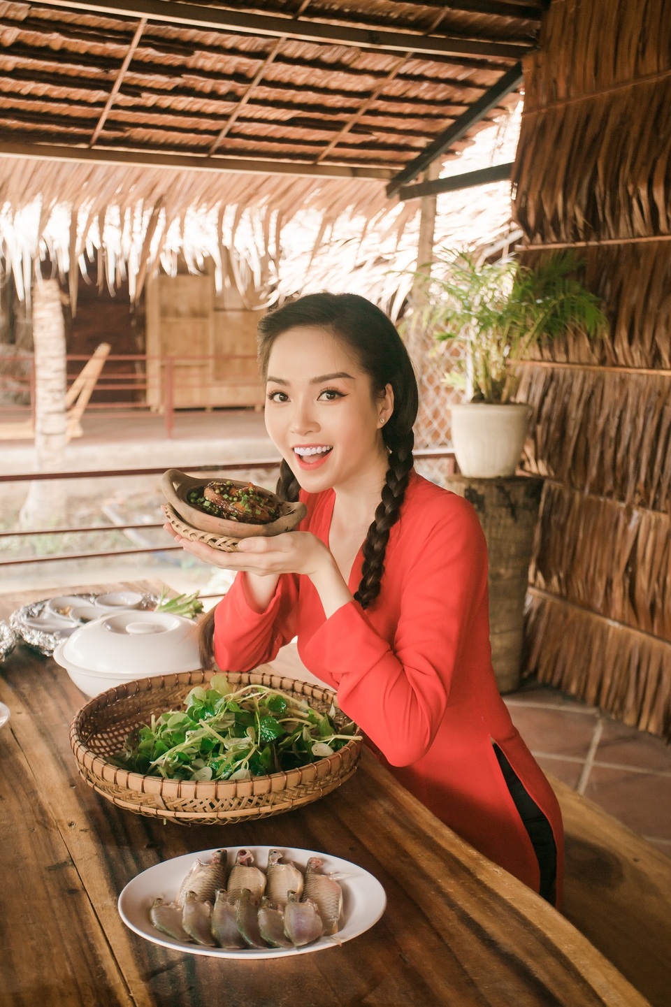 Hoa khôi Vũ Thanh Tú mộc mạc với áo bà ba nơi thôn dã - 11 Hoa khôi Vũ Thanh Tú mộc mạc với áo bà ba nơi thôn dã - 11