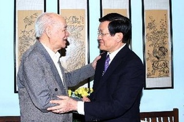 Chủ tịch nước thăm chúc Tết các văn sĩ, trí thức