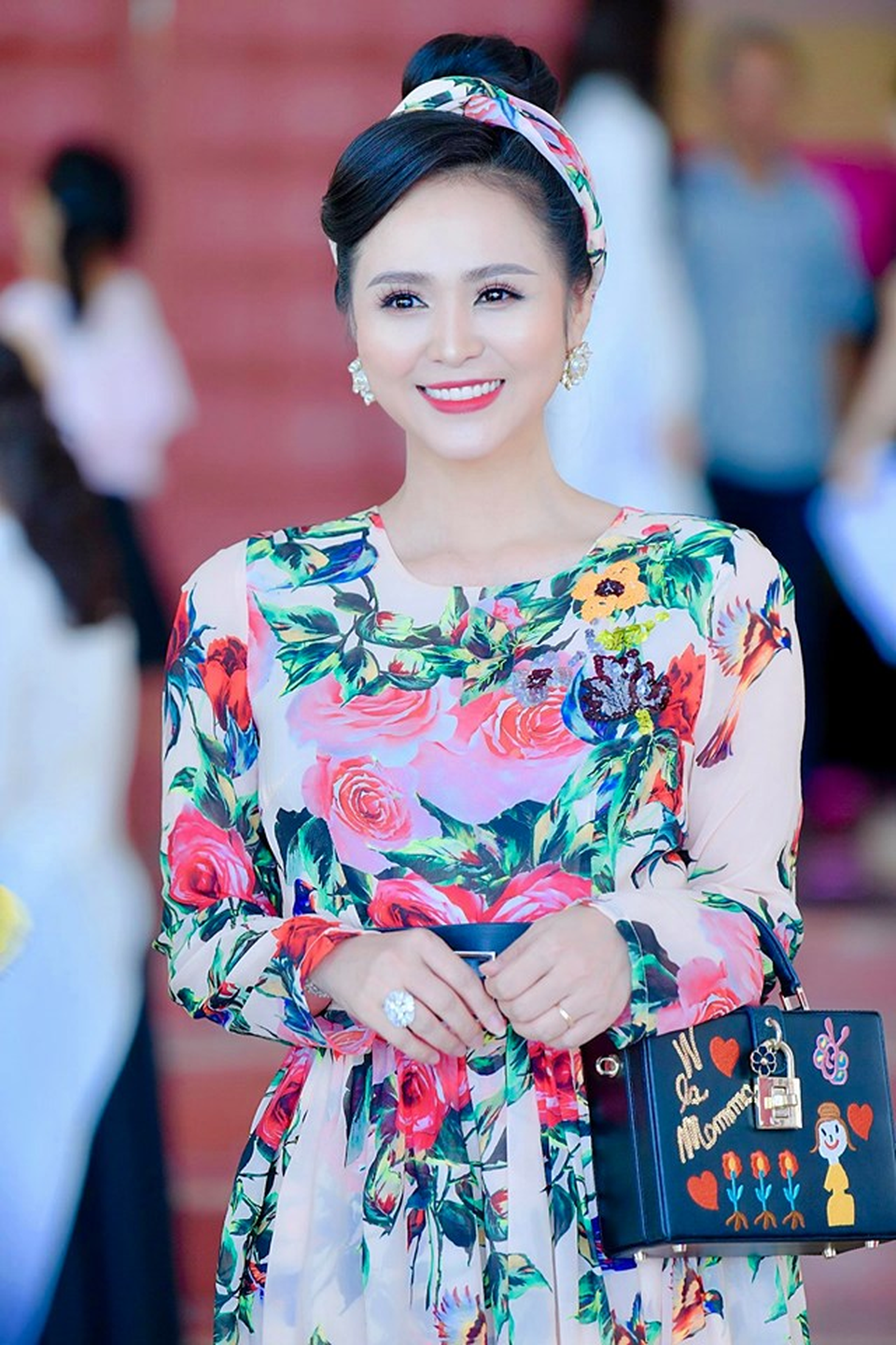 Nữ hoàng hoa hồng Bùi Thanh Hương hội ngộ siêu mẫu Hạ Vy trên ghế nóng “Người đẹp xứ Mường” - 7 Nữ hoàng hoa hồng Bùi Thanh Hương hội ngộ siêu mẫu Hạ Vy trên ghế nóng “Người đẹp xứ Mường” - 7