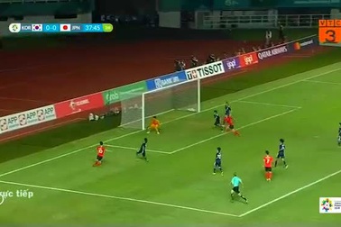 Ui Jo dứt diểm cận thành ra ngoài ở phút thứ 39