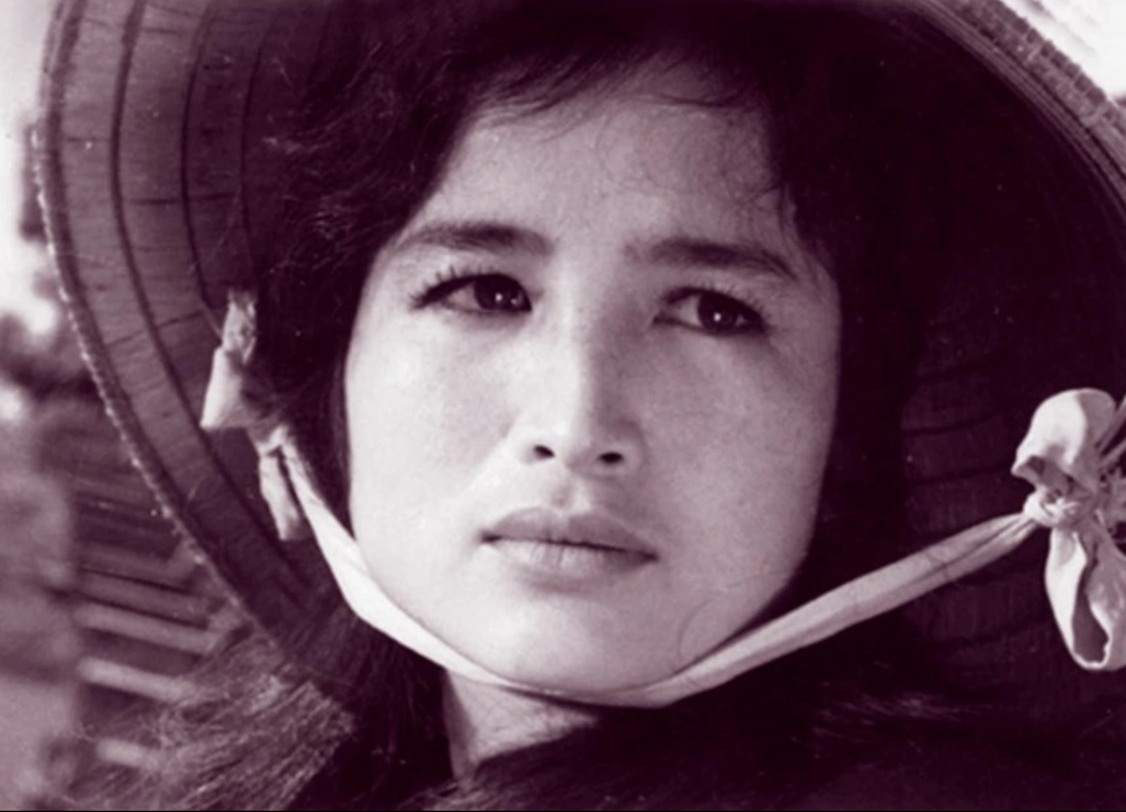 NSND Trà Giang: Bình yên tuổi 82, đấu giá tranh quý nhất ủng hộ vùng bão lũ - 2 NSND Trà Giang: Bình yên tuổi 82, đấu giá tranh quý nhất ủng hộ vùng bão lũ - 2