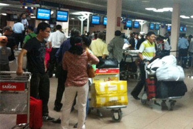 Lỗi mạng, sân bay Tân Sơn Nhất náo loạn