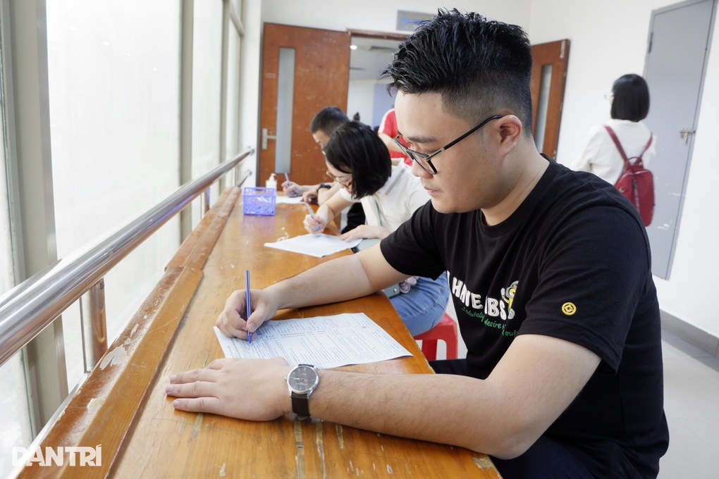 Hàng trăm cán bộ Bộ LĐ-TBXH tham gia hiến máu tình nguyện - 6 Hàng trăm cán bộ Bộ LĐ-TBXH tham gia hiến máu tình nguyện - 6