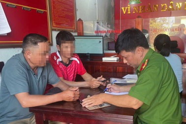 Sau cuộc gọi "xin 55 triệu", người đàn ông bị trừ sạch tiền trong tài khoản