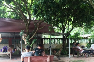 Một y sĩ chữa "bách bệnh" bị xử phạt 60 triệu đồng