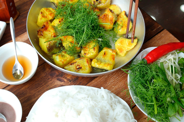 Khách nước ngoài nhận định Hà Nội có nhiều món ngon nhất thế giới