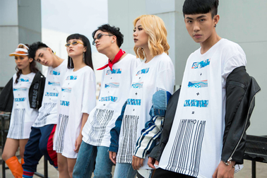 Thừa thắng xông lên, Công Trí mang các thiết kế nhãn chai vào BST dành riêng cho giới trẻ