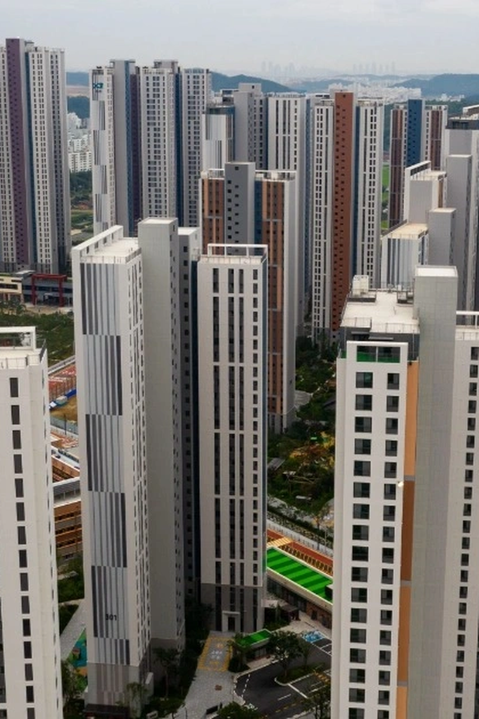 Lãi suất cao bóp nát ước mơ an cư, lạc nghiệp