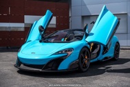 Cận cảnh một chiếc McLaren 675LT Spider "đẹp không tì vết"