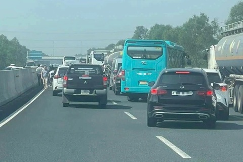 Nhiều tài xế lo "kẹt" vì đề xuất tốc độ tối đa ở làn số 2 trên cao tốc