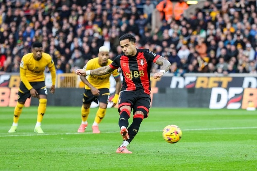 Con trai của Patrick Kluivert lập kỷ lục đá phạt đền ở Premier League - 1 Con trai của Patrick Kluivert lập kỷ lục đá phạt đền ở Premier League - 1