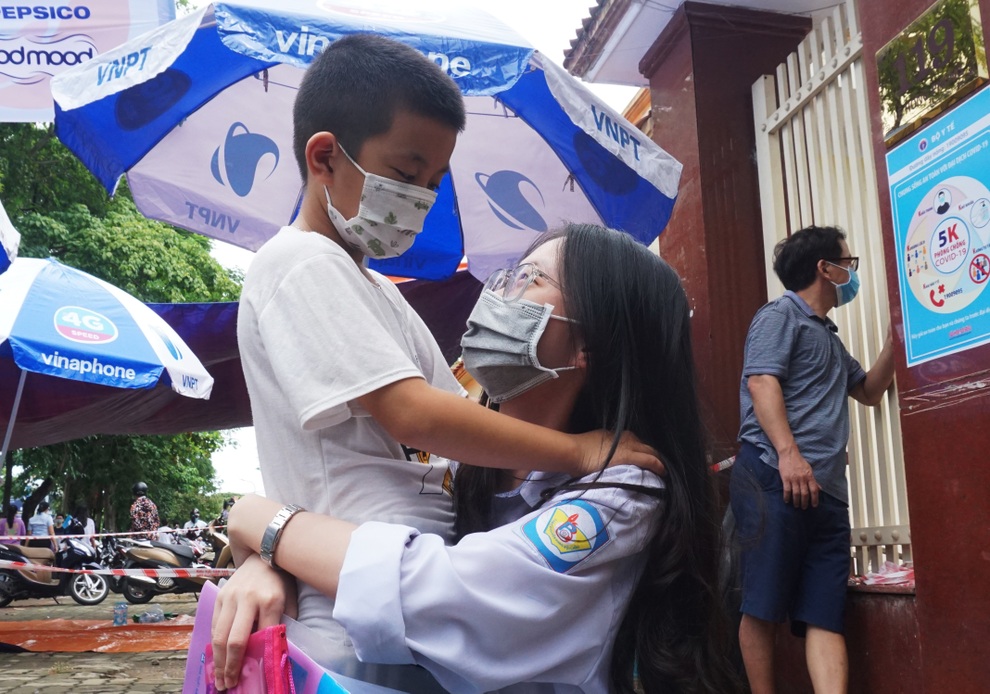 Khoảnh khắc lắng đọng mùa thi - 8 Khoảnh khắc lắng đọng mùa thi - 8