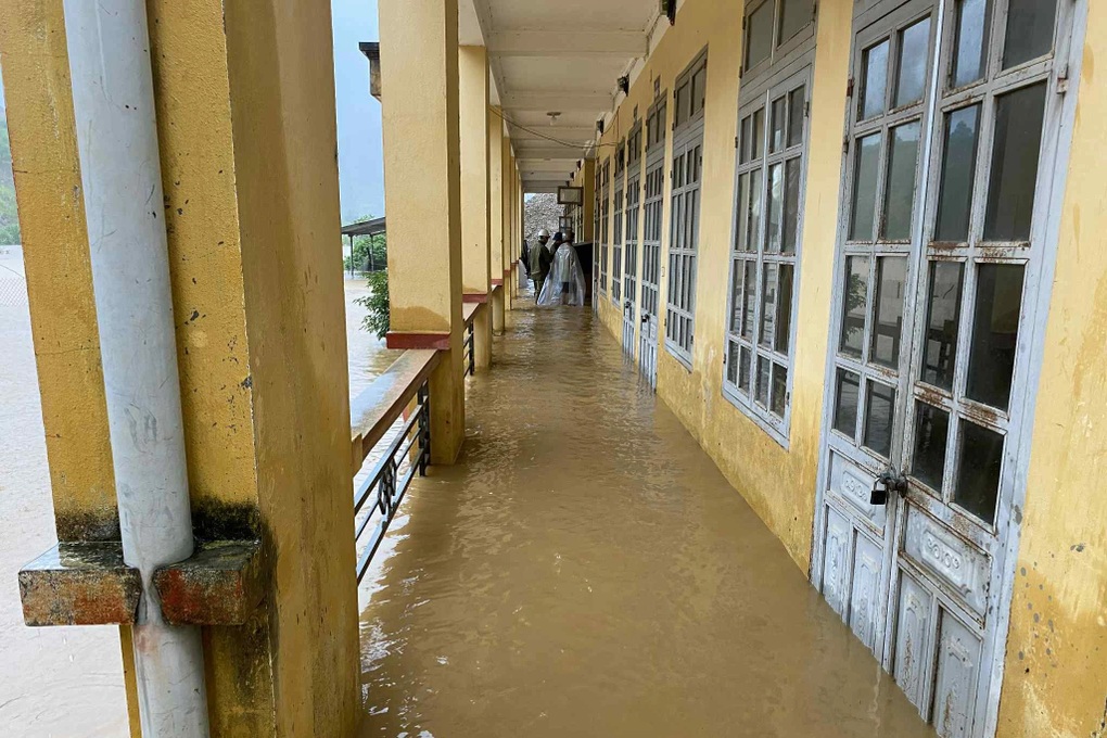 Một người mất tích, 3 người bị thương do mưa lũ ở Lào Cai - 1