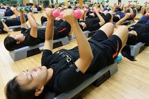 Thêm nhiều nữ cử nhân chọn ngành Quân đội