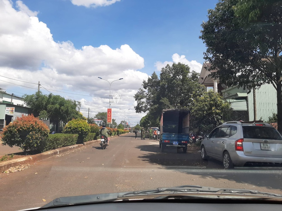 Bắt giam Chủ tịch huyện để điều tra hành vi tham ô tài sản - 1 Bắt giam Chủ tịch huyện để điều tra hành vi tham ô tài sản - 1