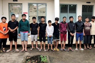 Bắt 20 thanh thiếu niên hỗn chiến do tranh giành địa bàn làm ăn