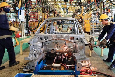 Năm đại gia quyết làm ôtô riêng cho người Việt