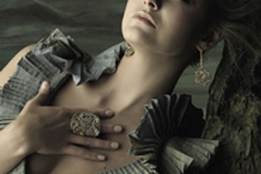 “Người đẹp nội y” quyến rũ trong quảng cáo của H.Stern