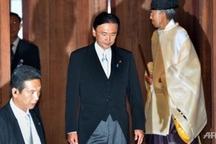 Thủ tướng Nhật tặng lễ vật cho đền chiến tranh 