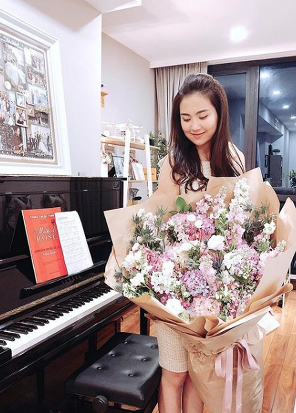 BTV Mai Ngọc tiết lộ góc “giá trị nhất” trong căn hộ của hai vợ chồng - 7 BTV Mai Ngọc tiết lộ góc “giá trị nhất” trong căn hộ của hai vợ chồng - 7