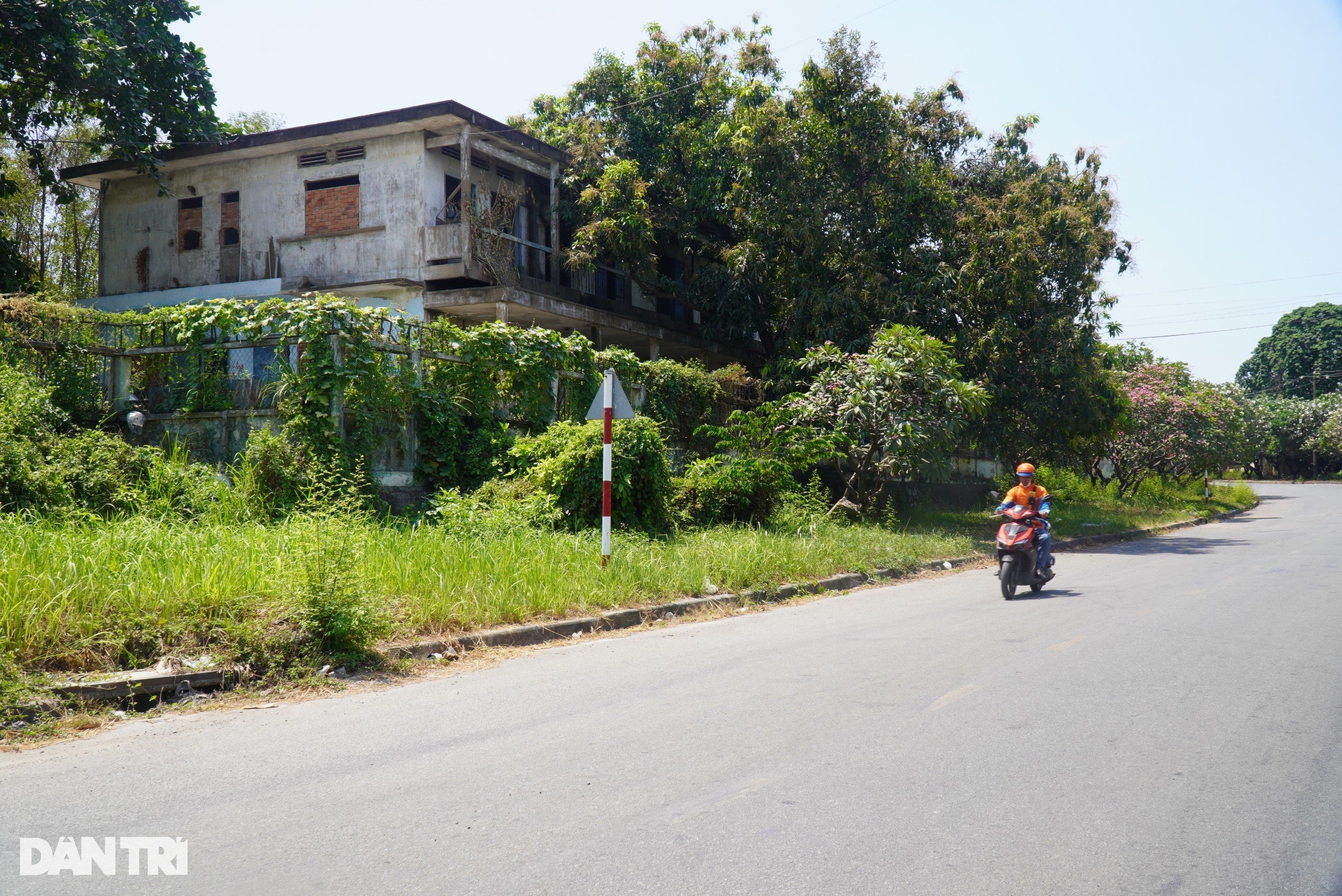 Khu công nghiệp lâu đời nhất Việt Nam trước ngày di dời - 13