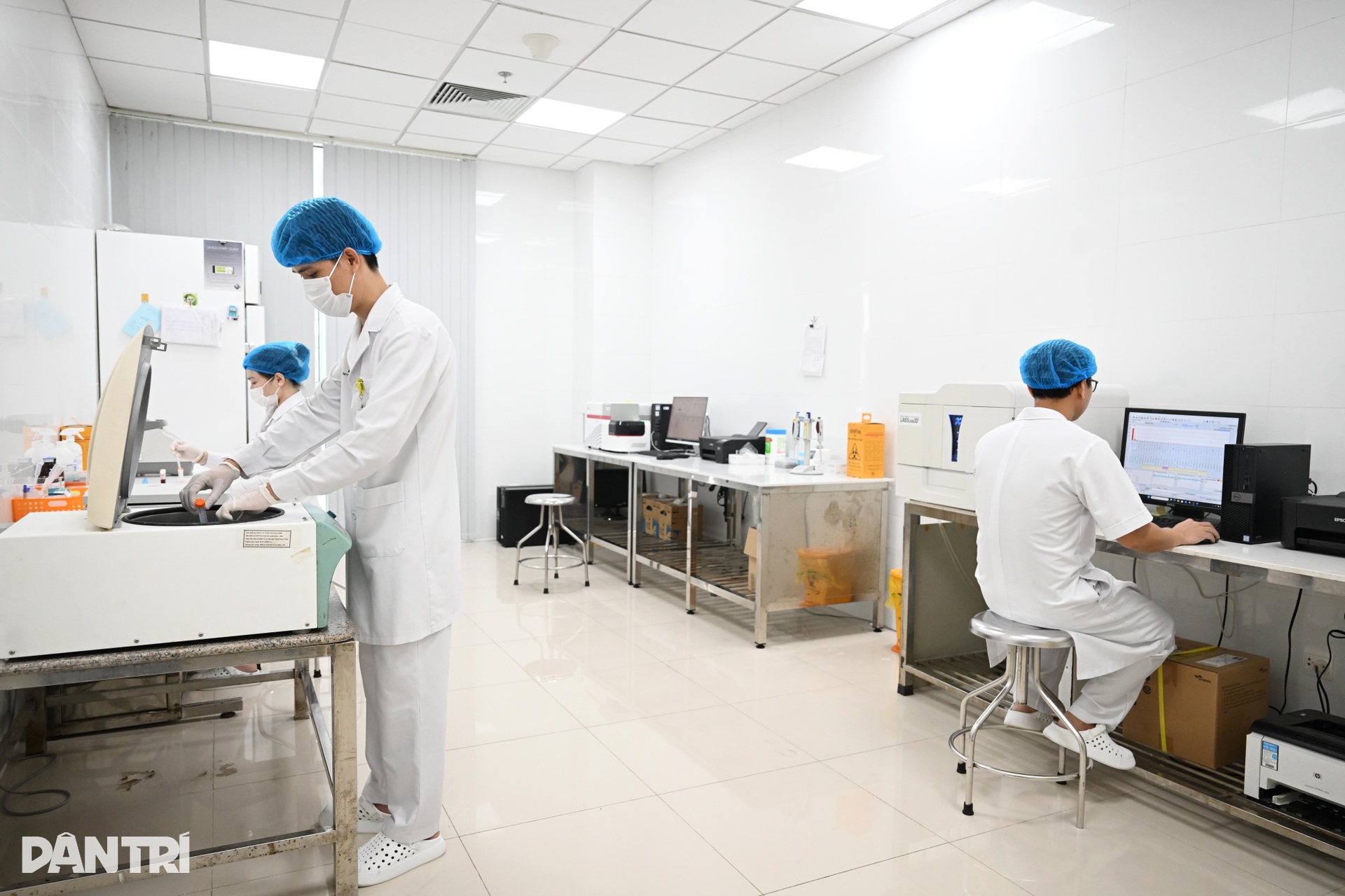 Cận cảnh quy trình tìm ra “kẻ thù” hàng đầu của bác sĩ ghép tạng - 1