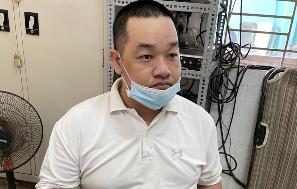 Nam thanh niên lập sàn mua bán giấy tờ tùy thân trên Facebook - 1 Nam thanh niên lập sàn mua bán giấy tờ tùy thân trên Facebook - 1