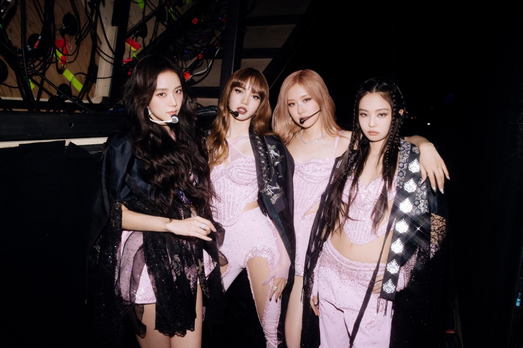 Người hâm mộ kêu gào vì số bài hát và giá vé concert Blackpink - 2