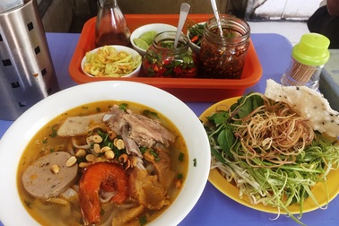 Giá thịt heo cao kỷ lục: Quán cơm, quán bún cũng đua nhau tăng giá