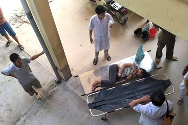 Ăn phải nấm độc 6 người trong một gia đình nhập viện