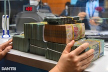 Ngân hàng đua nâng lãi suất huy động kịch trần, gửi tiền ở đâu lãi cao?