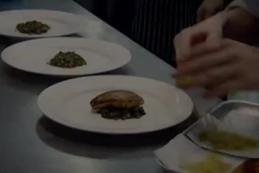 Xem đầu bếp nổi tiếng Gordon Ramsay nấu món gan béo kiểu Pháp