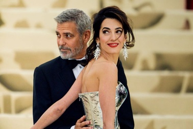 Vợ trẻ nói gì về cuộc hôn nhân bên "gã đào hoa tóc bạc" George Clooney?