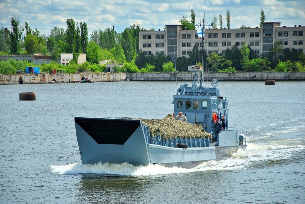 Nga phá hủy 2 tàu đổ bộ của Ukraine trên con sông chiến lược - 1 Nga phá hủy 2 tàu đổ bộ của Ukraine trên con sông chiến lược - 1