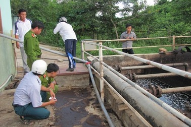Công ty môi trường xả thải bẩn… ra môi trường