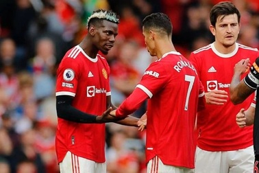 Pogba bất ngờ quay ngoắt thái độ với Man Utd vì C.Ronaldo