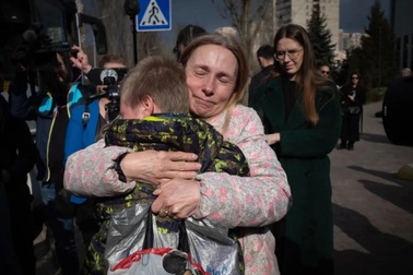 Nga và Ukraine tổ chức đoàn tụ gia đình