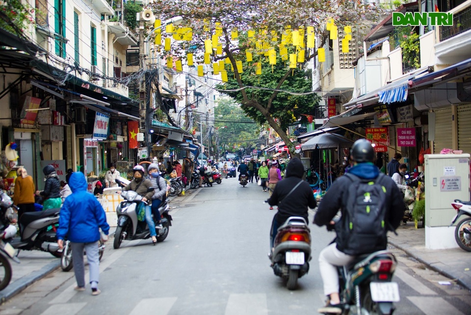 Cảnh vắng vẻ đìu hiu chưa từng có ở khu chợ sắm Tết của nhà giàu Hà Nội - 1 Cảnh vắng vẻ đìu hiu chưa từng có ở khu chợ sắm Tết của nhà giàu Hà Nội - 1