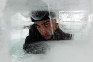 66 giờ sống trong khối băng