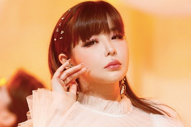 Park Bom đệ đơn kiện ông chủ cũ vì lừa đảo, đòi bồi thường gần 5 tỷ USD