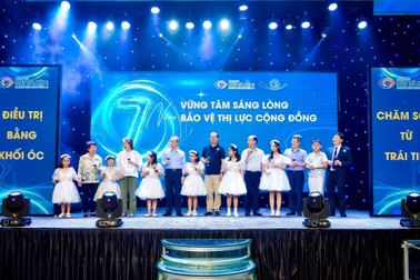 Bệnh viện Mắt Hà Nội cơ sở 2 tổ chức gala kỷ niệm 7 năm thành lập
