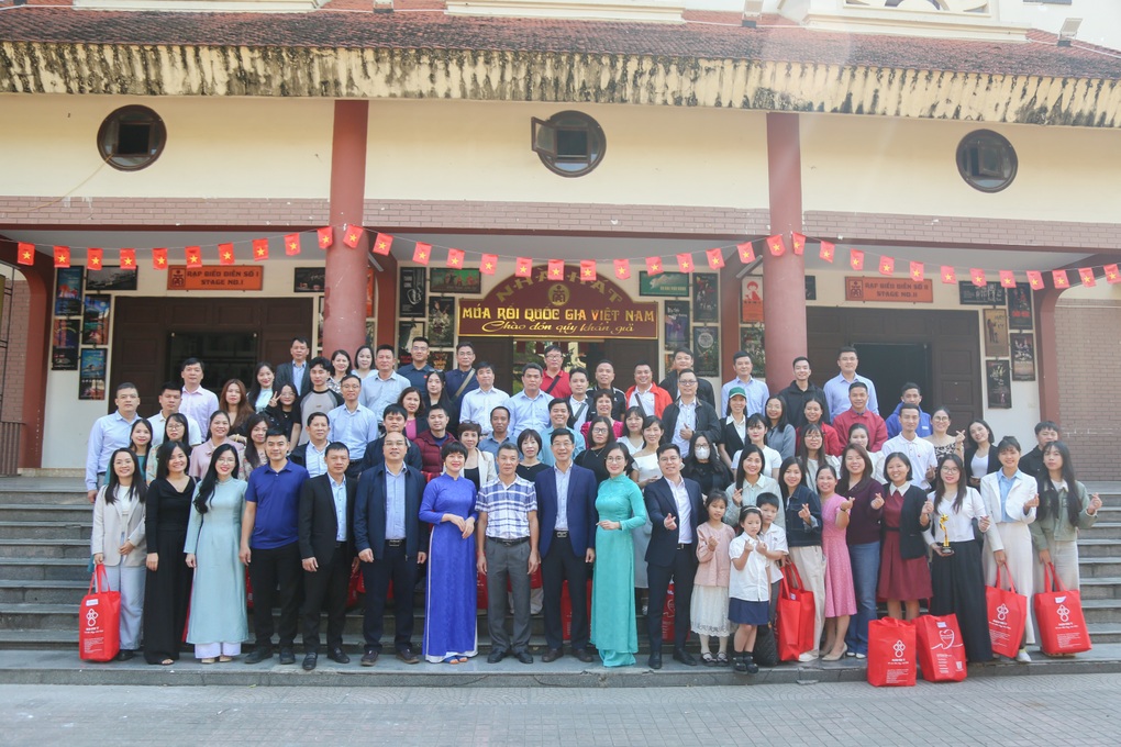 Cô gái gặp nguy vì mang máu hiếm và 6 năm là ngân hàng máu sống cứu người - 2 Cô gái gặp nguy vì mang máu hiếm và 6 năm là ngân hàng máu sống cứu người - 2