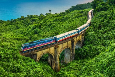 Thâm hụt 100 tỷ đồng/tháng, đường sắt quốc gia đang khó khăn nhất lịch sử