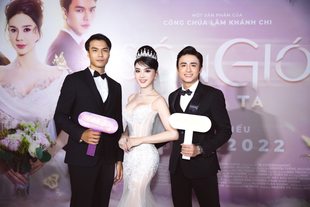 Lâm Khánh Chi: Giữa tôi và Song Duy là tình bạn, không có tình yêu - 2 Lâm Khánh Chi: Giữa tôi và Song Duy là tình bạn, không có tình yêu - 2
