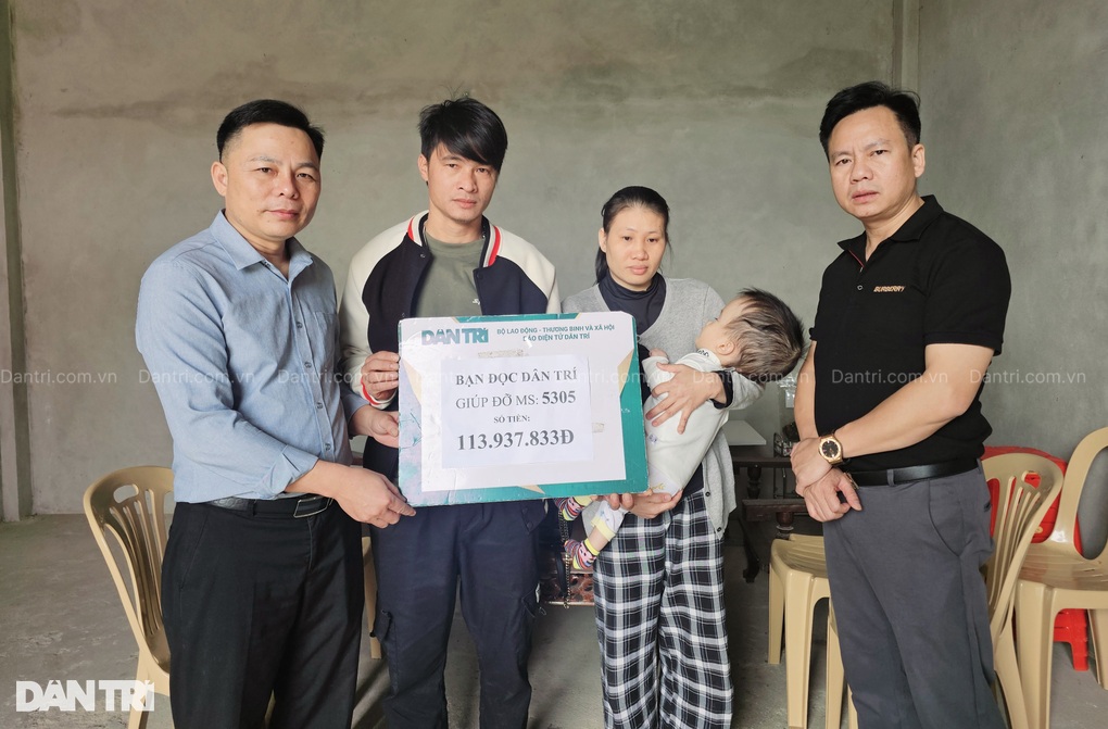 Độc giả Dân trí ủng hộ bé gái bị não úng thủy hơn 167 triệu đồng - 1 Độc giả Dân trí ủng hộ bé gái bị não úng thủy hơn 167 triệu đồng - 1