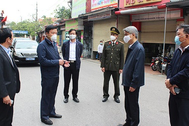 3 lãnh đạo xã ở Hải Dương bị phê bình vì chỉ đạo chống dịch chưa nghiêm