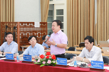 Trường ĐH Thương Mại công bố Báo cáo Kinh tế và Thương mại Việt Nam 2021