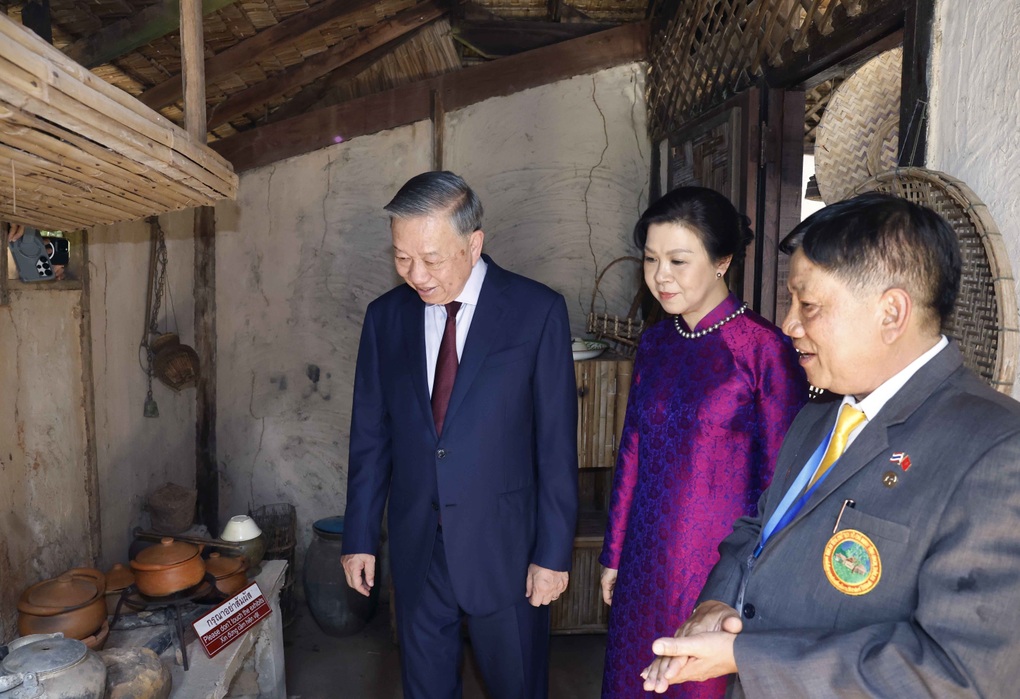 Tổng Bí thư, Chủ tịch nước thăm khu nhà lá nơi Bác Hồ từng sống ở Thái Lan - 2