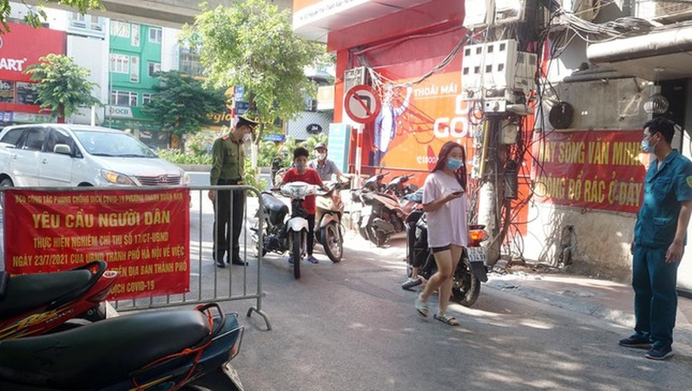 Lý do ra đường lãng xẹt của người bị phạt vì không tuân thủ giãn cách - 2 Lý do ra đường lãng xẹt của người bị phạt vì không tuân thủ giãn cách - 2